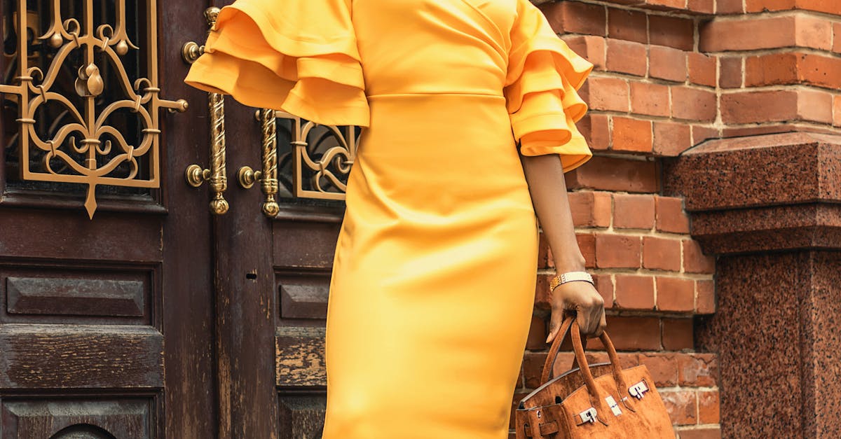 Half-Up Half-Down Romantic Wedding Hairstyles