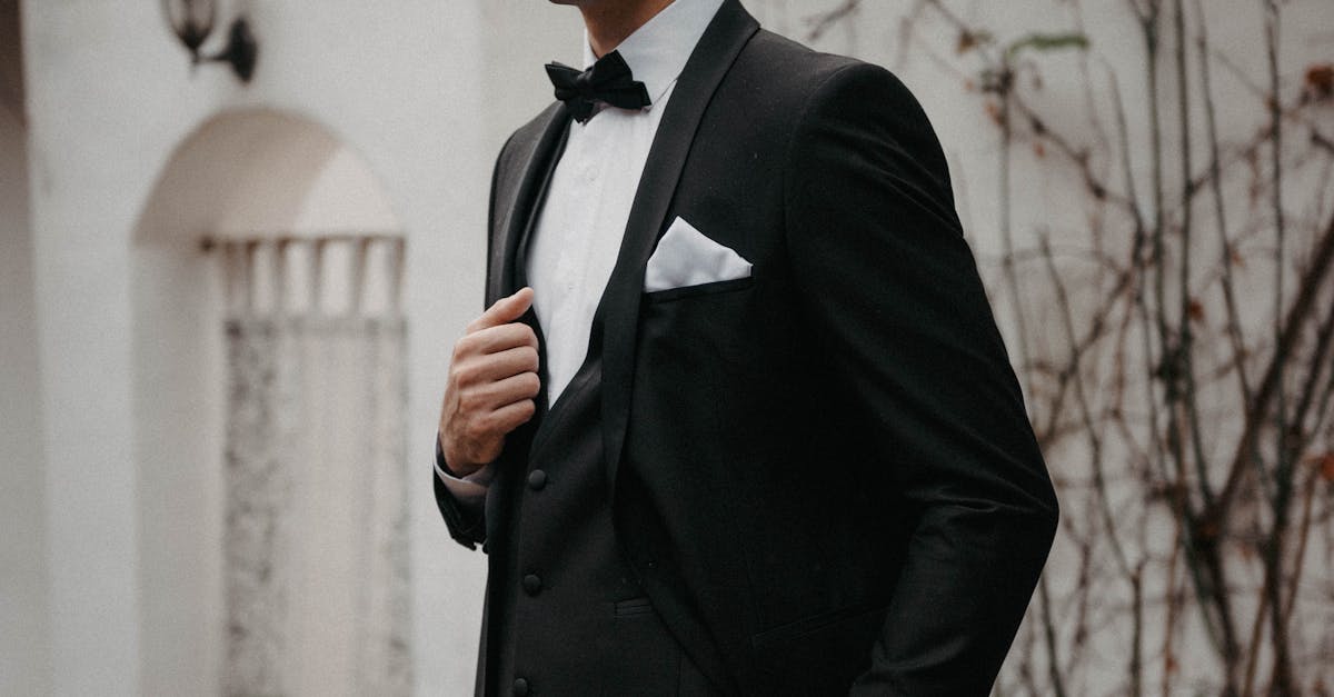 Sleek High Ponytail Updo Ideas for Brides