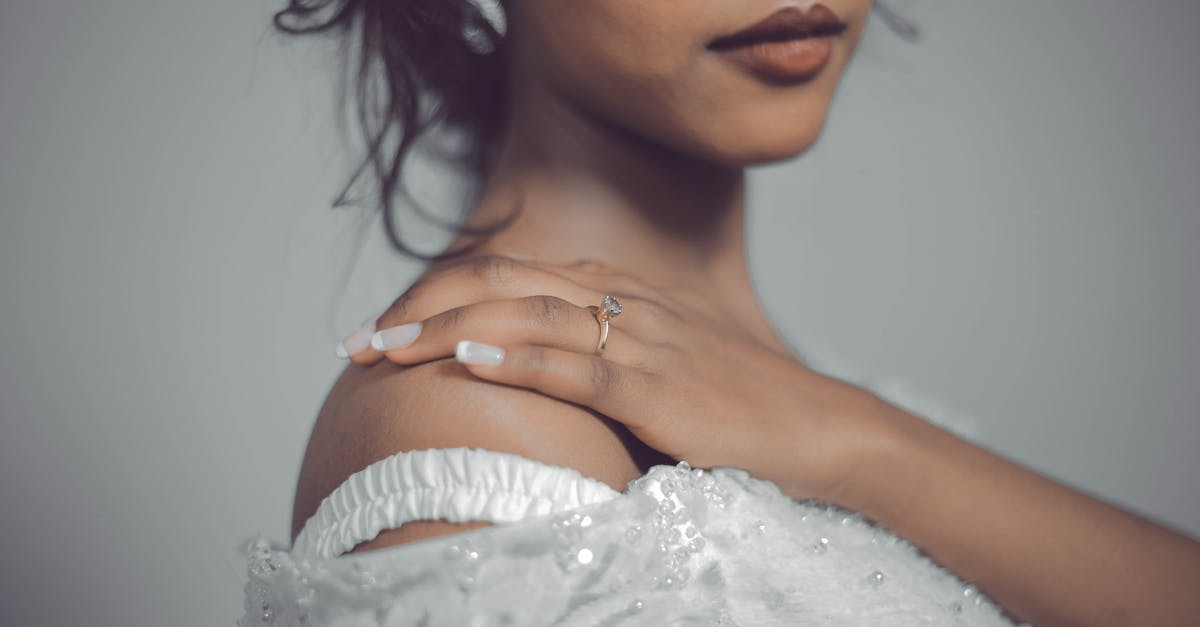 Timeless Bridal Bun Hairstyles for Classic Wedding Theme